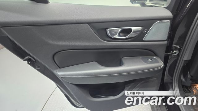 Volvo V60 Cross Country (II) B5 Ultra AWD 2025 — фото 25