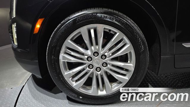 Cadillac XT5 3.6 Premium AWD 2018 — фото 5
