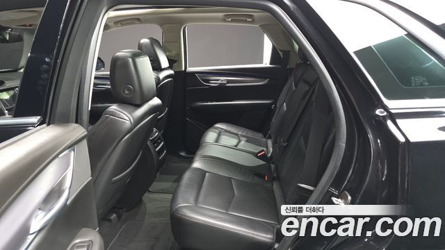 Cadillac XT5 3.6 Premium AWD 2018 — фото 16