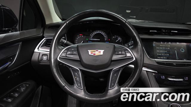 Cadillac XT5 3.6 Premium AWD 2018 — фото 17