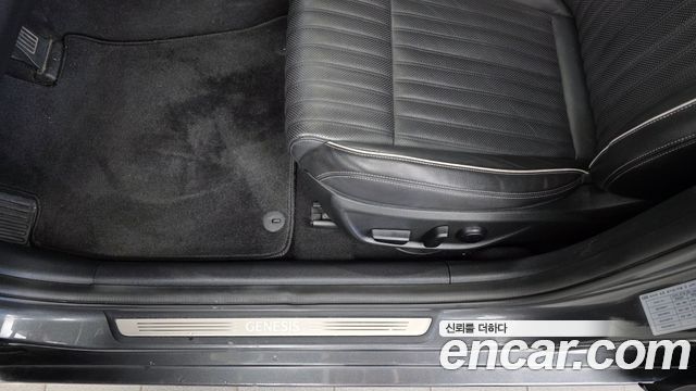 Genesis G70 2.0T Supreme 2018 — фото 31