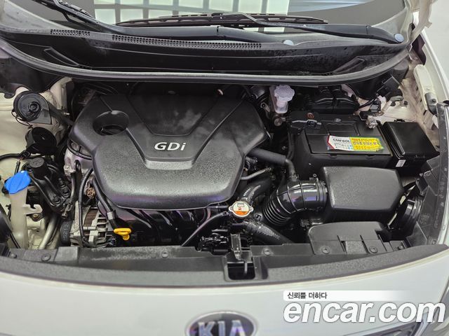 Kia Pride 1.6 GDI Hatchback Prestige 2013 — фото 18