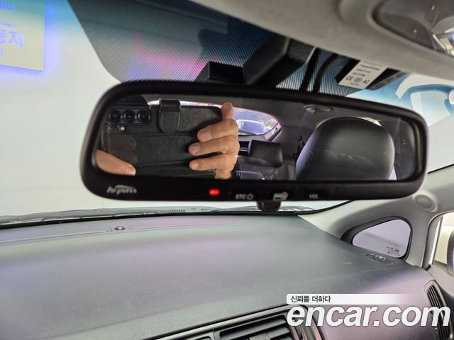 Kia Pride 1.6 GDI Hatchback Prestige 2013 — фото 20