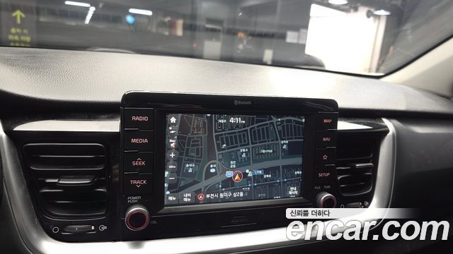 Kia Stonic Diesel 1.6 Deluxe 2018 — фото 15