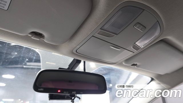 Kia Stonic Diesel 1.6 Deluxe 2018 — фото 17
