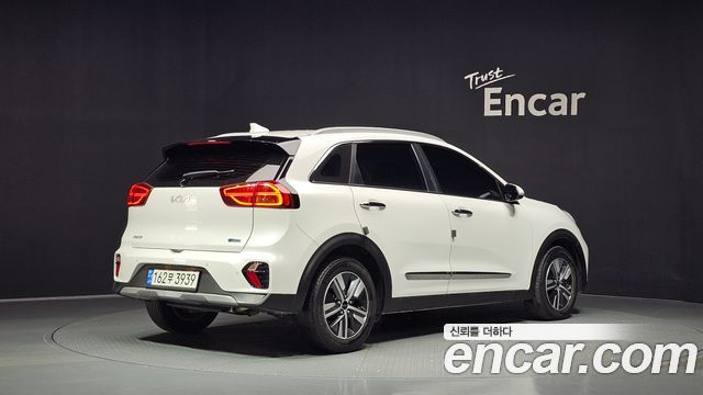Kia Niro 1.6 HEV Noblesse 2022 — фото 2
