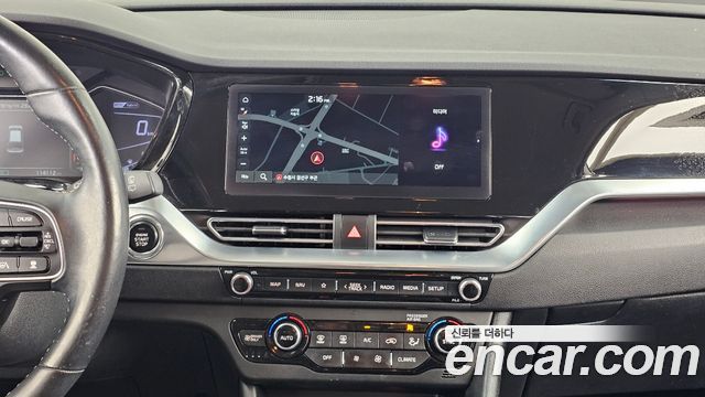 Kia Niro 1.6 HEV Noblesse 2022 — фото 19