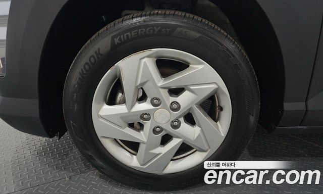 Hyundai Kona (SX2) Gasoline 1.6 Turbo 2WD Modern 2023 — фото 5