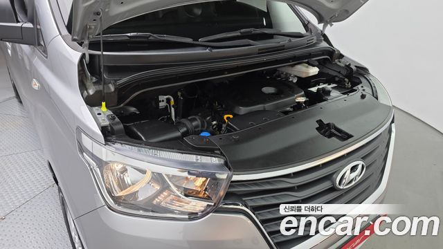 Hyundai Grand Starex Van 5-Seater Modern 2021 — фото 6