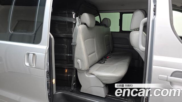 Hyundai Grand Starex Van 5-Seater Modern 2021 — фото 12