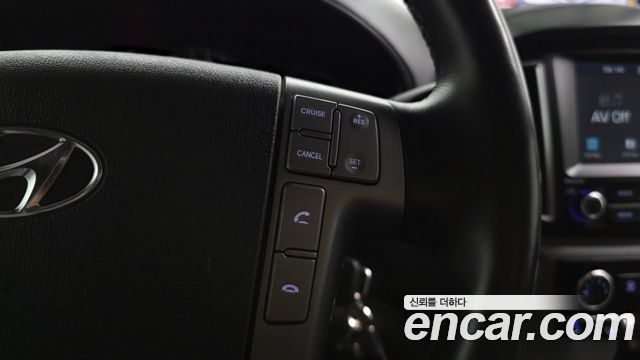 Hyundai Grand Starex Van 5-Seater Modern 2021 — фото 18