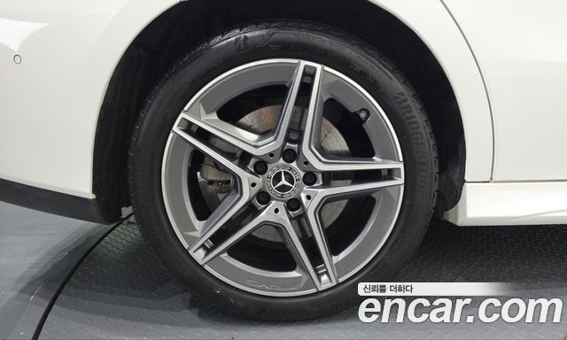 Mercedes-Benz CLA-Class (C118) CLA250 4MATIC 2025 — фото 5