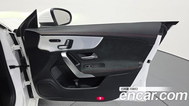 Mercedes-Benz CLA-Class (C118) CLA250 4MATIC 2025 — фото 24