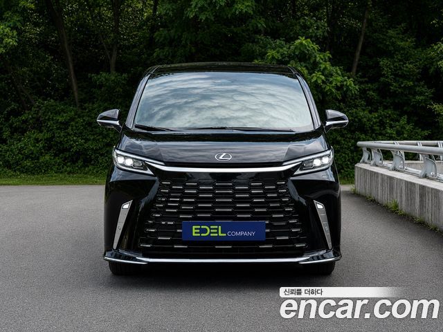 Lexus LM (II) 500h Royal 2025 — фото 3
