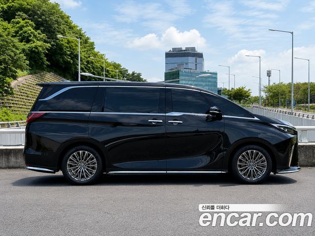 Lexus LM (II) 500h Royal 2025 — фото 5