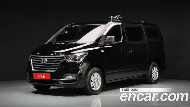 Hyundai Grand Starex Van 3-Seater Smart