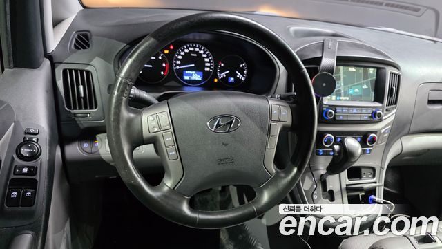 Hyundai Grand Starex Van 3-Seater Smart 2019 — фото 13
