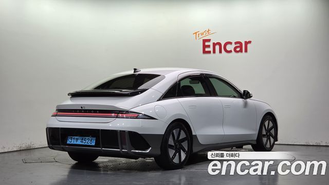 Hyundai Ioniq 6 Long Range Exclusive + 2023 — фото 2
