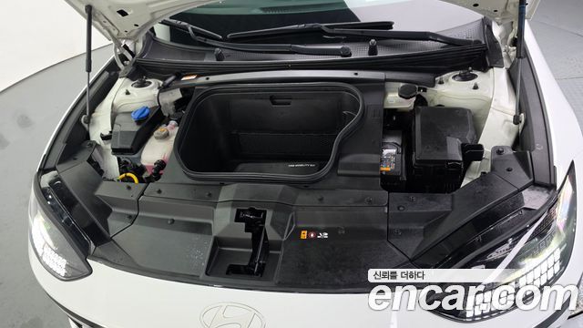 Hyundai Ioniq 6 Long Range Exclusive + 2023 — фото 6