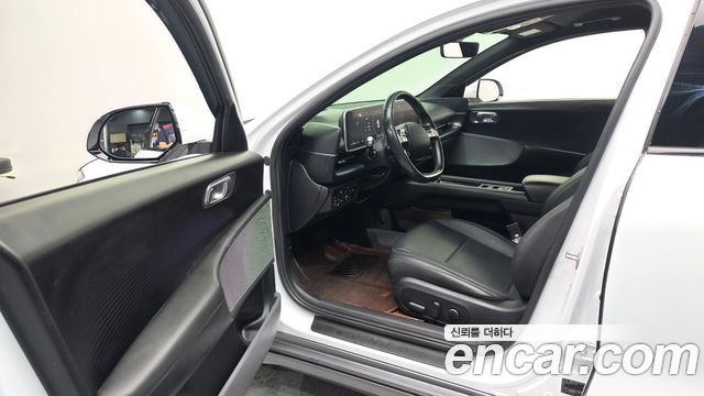 Hyundai Ioniq 6 Long Range Exclusive + 2023 — фото 10
