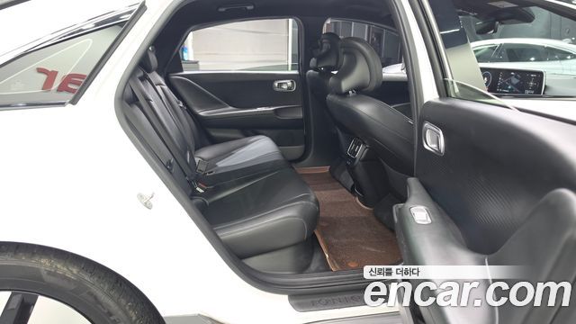 Hyundai Ioniq 6 Long Range Exclusive + 2023 — фото 12
