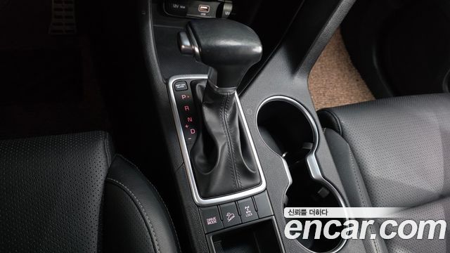 Kia Sportage The Bold Diesel 2.0 4WD Prestige 2020 — фото 9