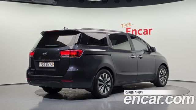 Kia Carnival 11-seater Prestige 2015 — фото 2