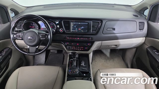 Kia Carnival 11-seater Prestige 2015 — фото 7