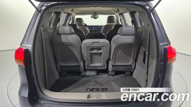 Kia Carnival 11-seater Prestige 2015 — фото 20