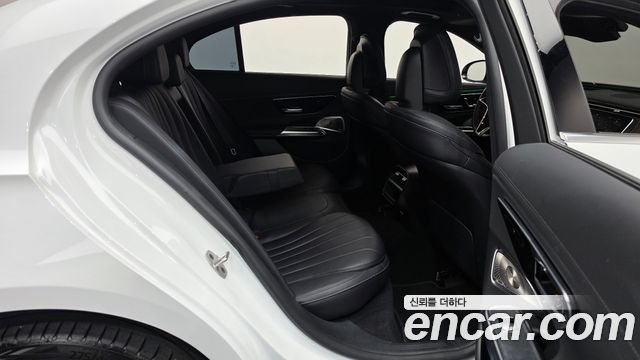 Mercedes-Benz E-Class (W214) E300 4MATIC Exclusive 2024 — фото 11