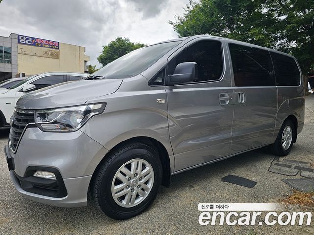 Hyundai Grand Starex Van 3-Seater Smart 2021 — фото 3