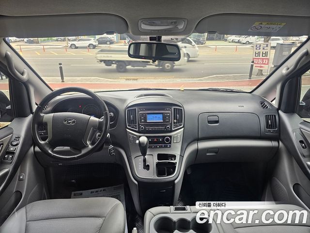 Hyundai Grand Starex Van 3-Seater Smart 2021 — фото 16