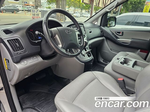 Hyundai Grand Starex Van 3-Seater Smart 2021 — фото 17