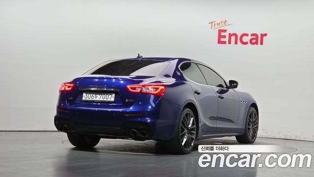Maserati Ghibli 3.0S Q4 GranSport 3rd 2019 — фото 2
