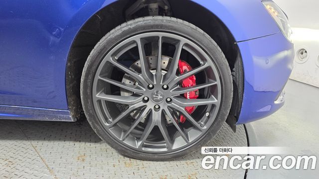 Maserati Ghibli 3.0S Q4 GranSport 3rd 2019 — фото 21