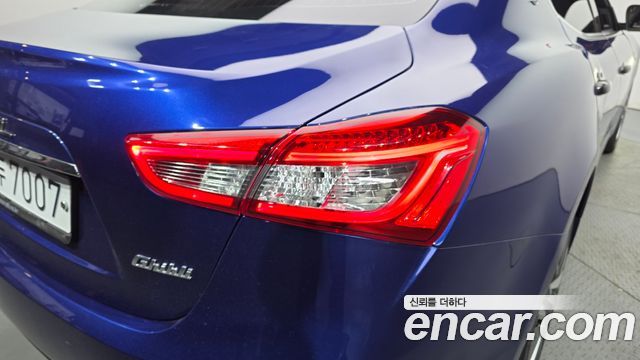 Maserati Ghibli 3.0S Q4 GranSport 3rd 2019 — фото 23