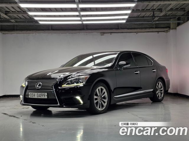 Lexus LS460 Supreme XF40 2015 — фото 1