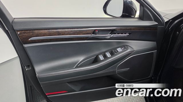 Genesis G90 3.8 AWD Luxury 2019 — фото 24