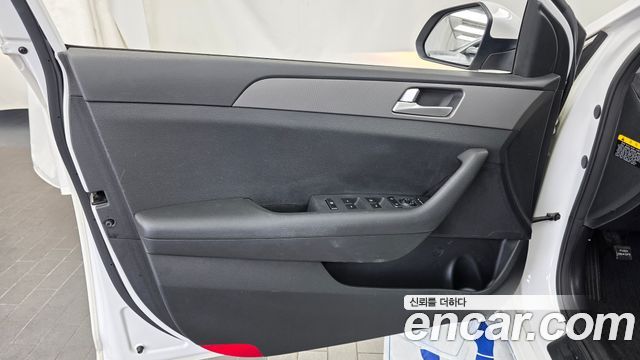 Hyundai Sonata (LF) LPI Premium 2015 — фото 24