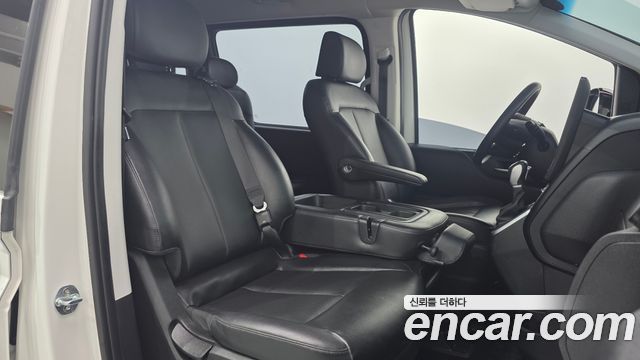 Hyundai Staria Tourer 9-Seater Modern 2022 — фото 18