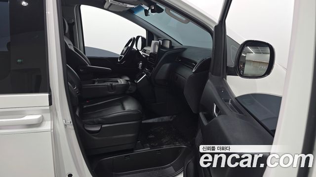 Hyundai Staria Tourer 9-Seater Modern 2022 — фото 26