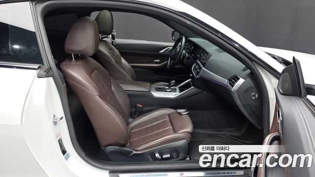 BMW 4 Series (G22) 430i First Edition Coupe 2021 — фото 26