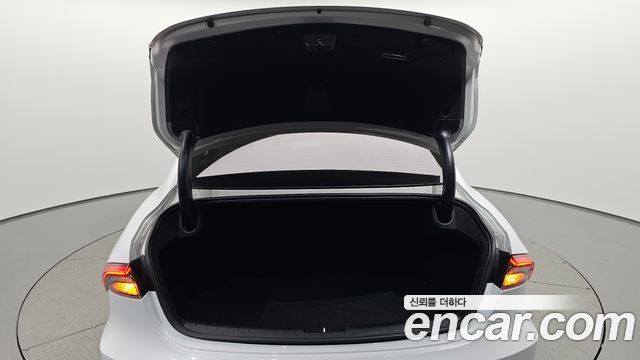 Hyundai Grandeur (IG) 2.5 Premium 2023 — фото 33