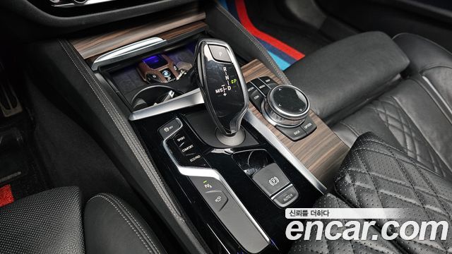 BMW 5 Series (G30) 520d xDrive M Sport Package Plus 2018 — фото 9