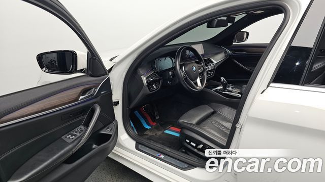 BMW 5 Series (G30) 520d xDrive M Sport Package Plus 2018 — фото 10