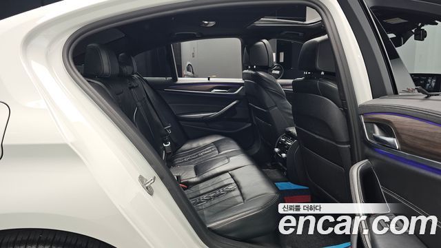 BMW 5 Series (G30) 520d xDrive M Sport Package Plus 2018 — фото 11