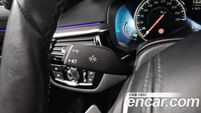 BMW 5 Series (G30) 520d xDrive M Sport Package Plus 2018 — фото 15