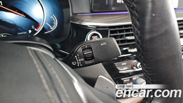 BMW 5 Series (G30) 520d xDrive M Sport Package Plus 2018 — фото 16