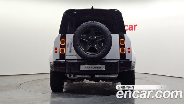 Land Rover Defender (L663) 110 D250 X-Dynamic SE 2026 — фото 6