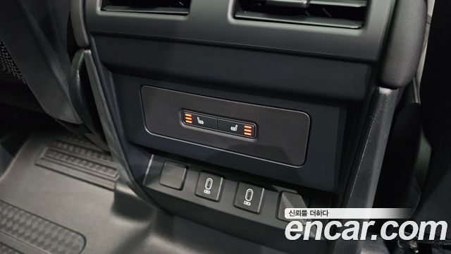 Land Rover Defender (L663) 110 D250 X-Dynamic SE 2026 — фото 18
